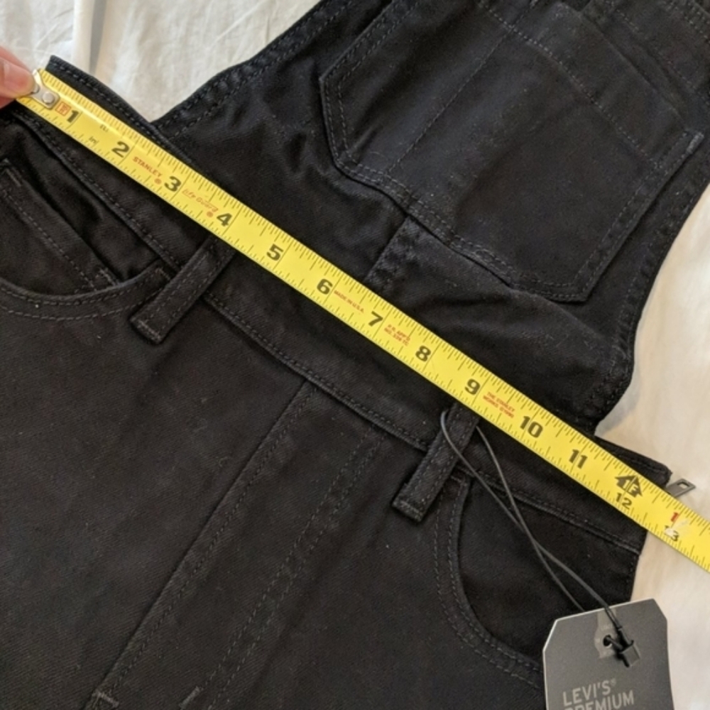 LEVI'S Slouch High Loose Overalls in Cozy Black - Picture 3 of 8
